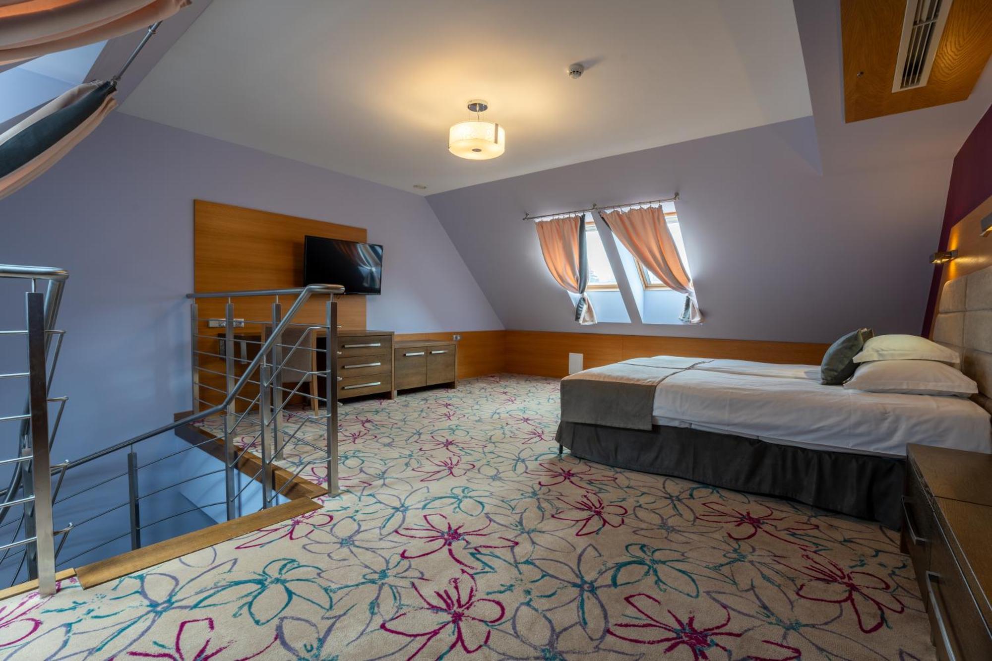 Hotel & Spa Czarny Gron Rzyki Εξωτερικό φωτογραφία
