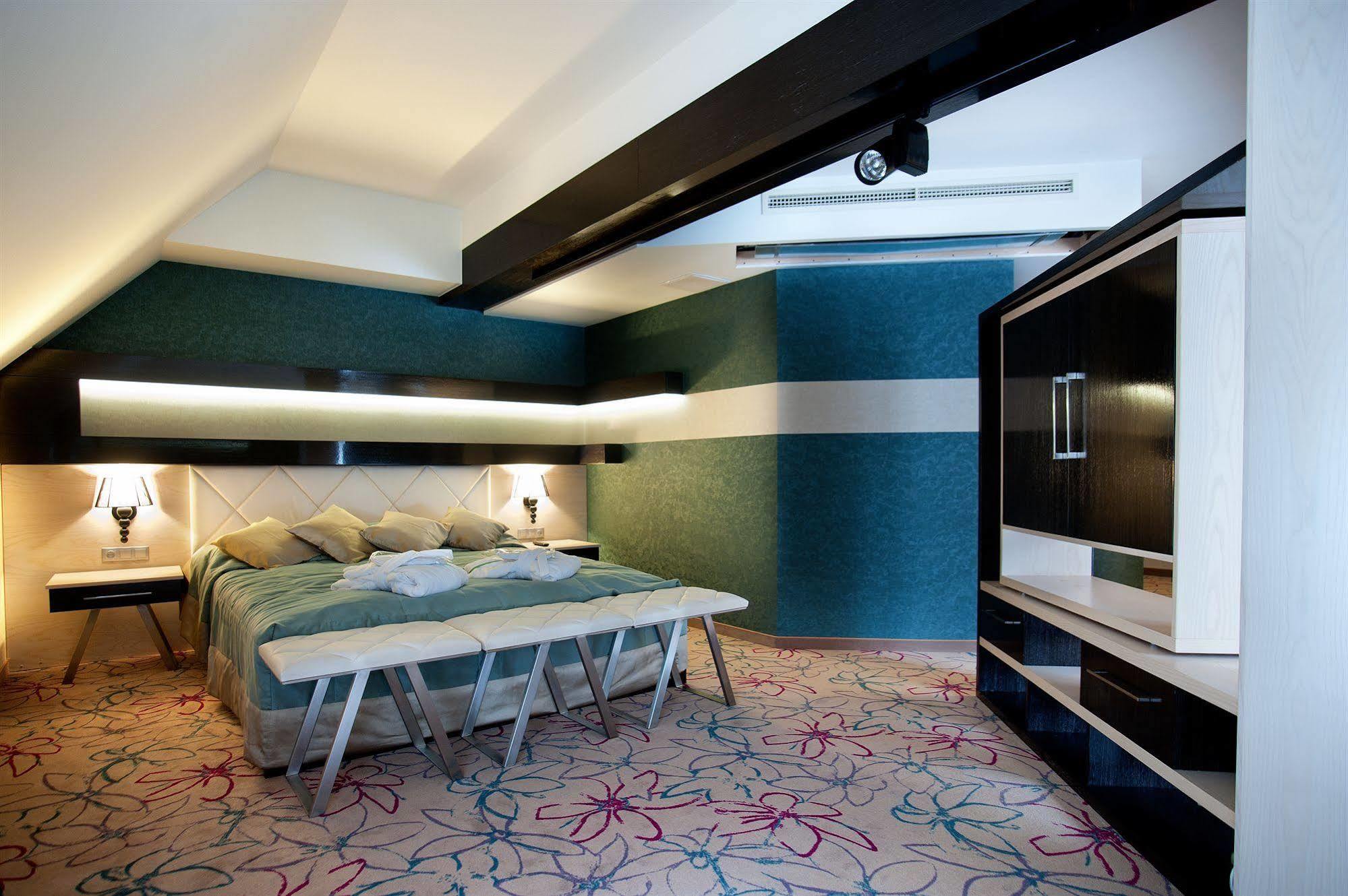 Hotel & Spa Czarny Gron Rzyki Εξωτερικό φωτογραφία